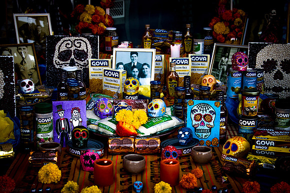 Dia de los Muertos, Rose Hills Memorial Park, Whittier CA