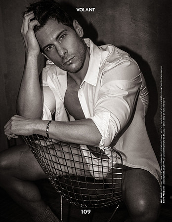 Volant Homme Debut Issue